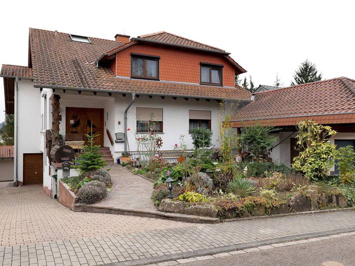 Ferienwohnung für 6 Personen, mit Garten und Terrasse in Sinsheim