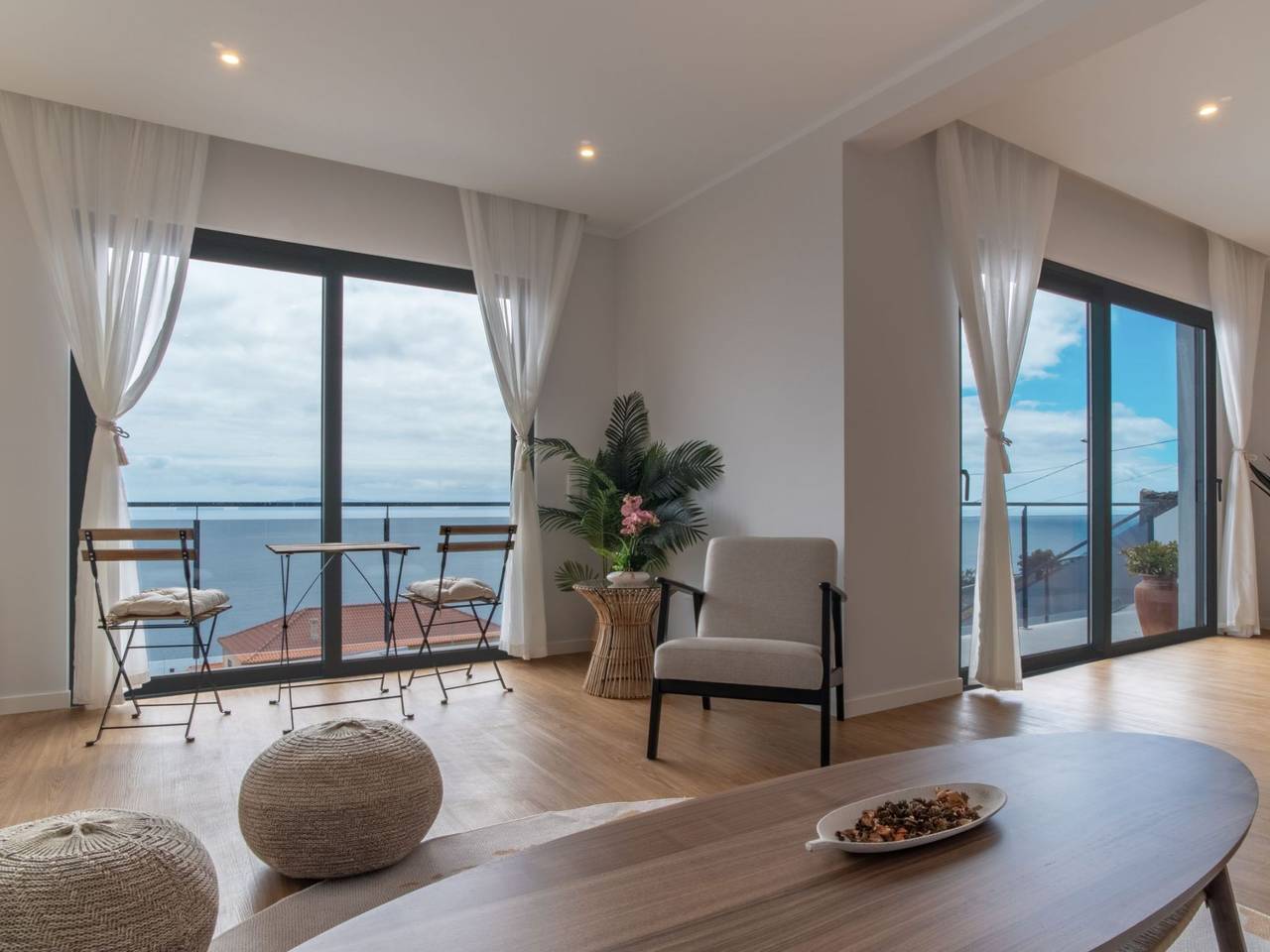 Ferienvilla "Isaac" mit Whirlpool in Santa Cruz (Madeira), Madeira