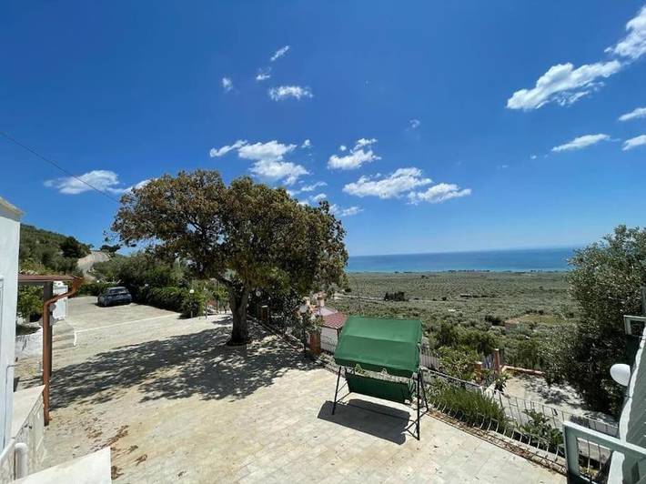 Villa per 6 persone, con terrazza e piscina nonché panorama, con animali domestici in Gargano