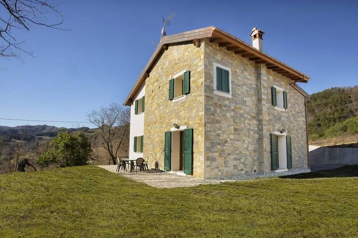 Chalet para 20 personas, con jardín además de piscina y balcón - 1