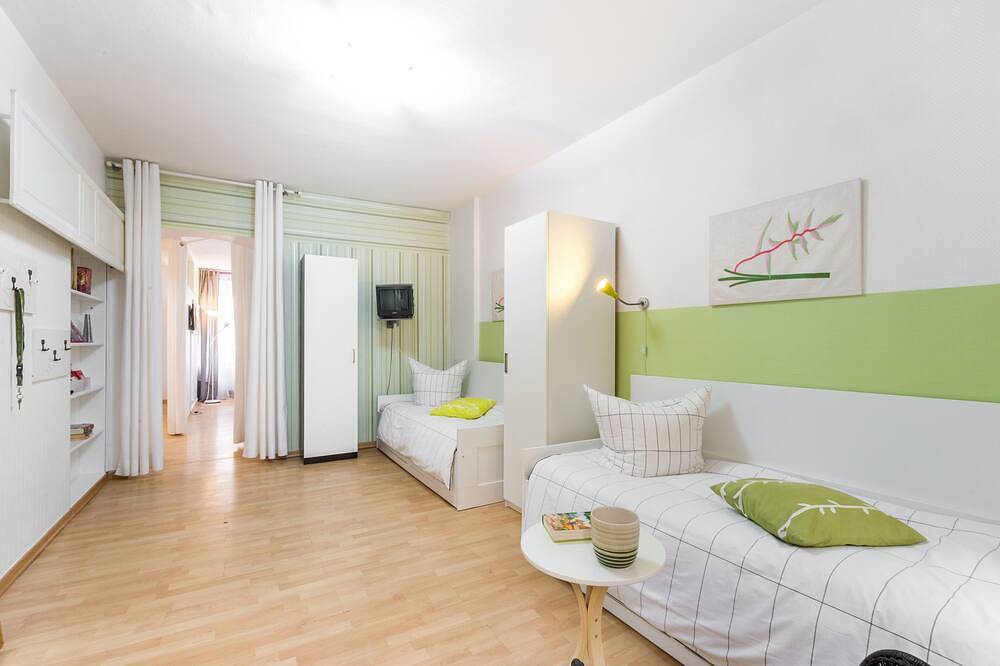 Ganze Wohnung, Cozy 2 room apt. near Kollwitzplatz in Prenzlauer Berg Berlin, Berlin