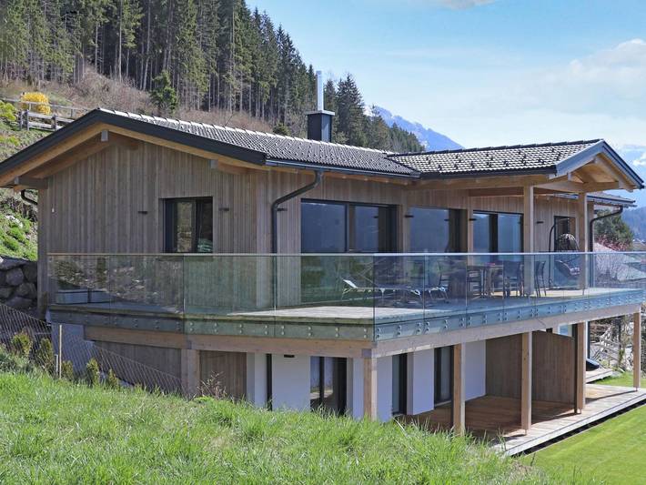 Hütte für 4 Personen, mit Seeblick und Terrasse sowie Garten, kinderfreundlich am Millstätter See