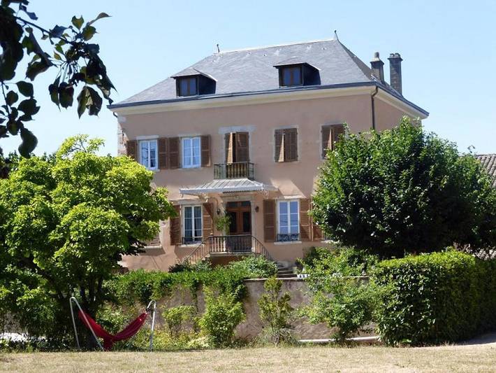Chambre d’hôte pour 2 personnes, avec Terrasse et Jardin ainsi que Piscine et Vue dans Belleville-en-Beaujolais