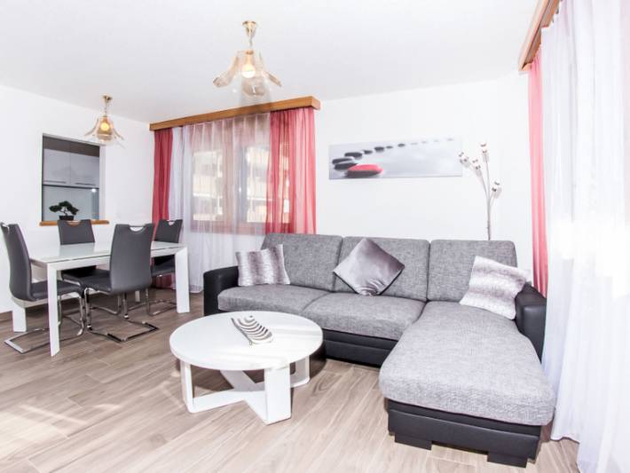 Gîte pour 4 personnes, avec balcon à Grächen - 2