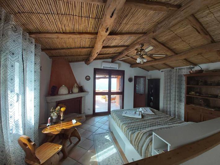 Casa vacanza per 4 persone, con Balcone e Terrazza nonché Giardino e Panorama a Padru