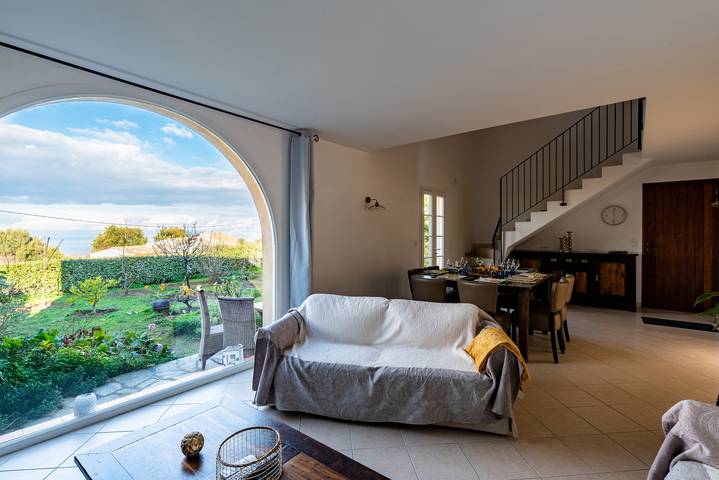 Location de vacances pour 8 personnes, avec Terrasse à Aregno