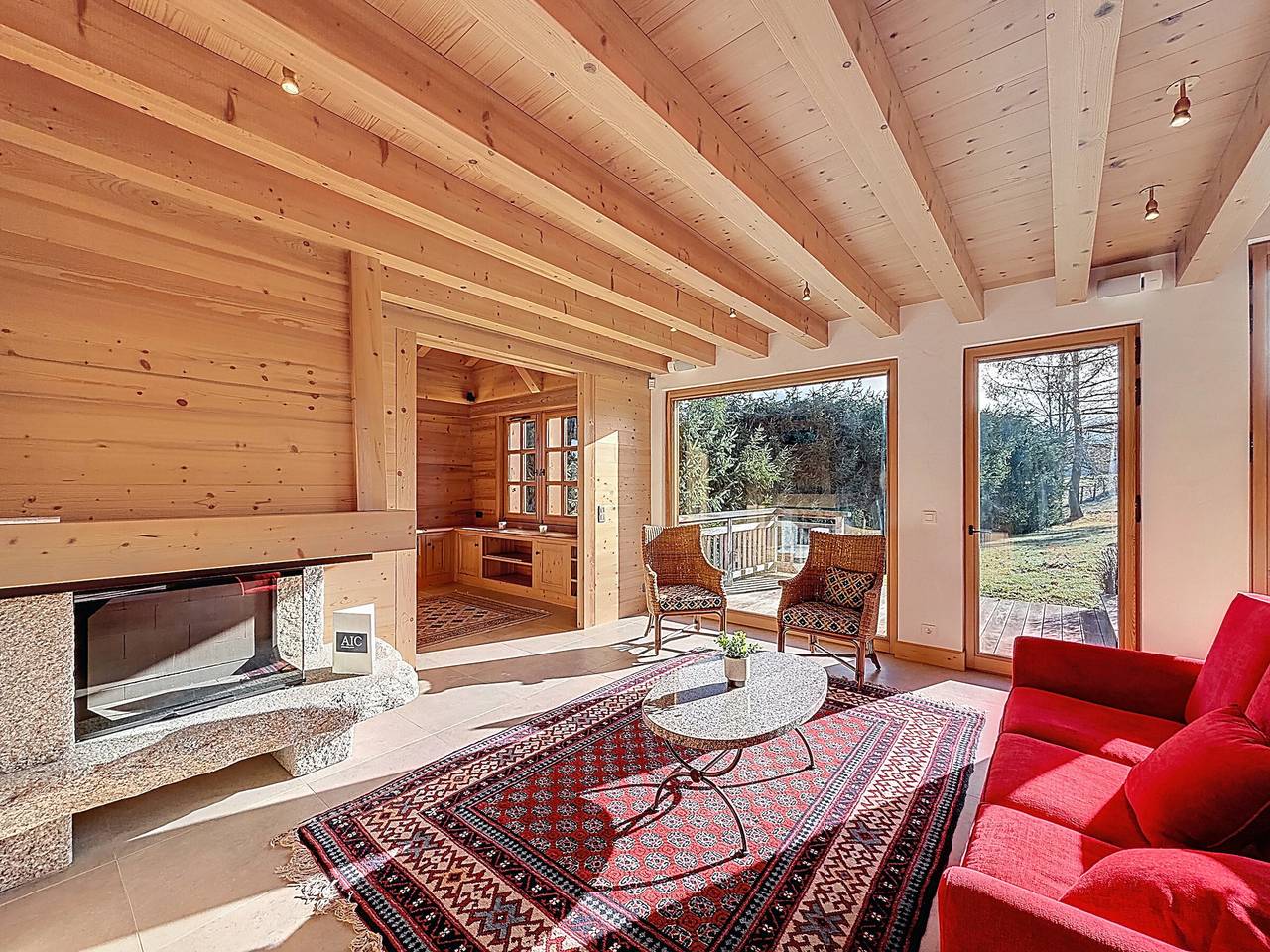 Chalet spacieux 5 chambres proche ski bus, vue Mont-Blanc in Combloux, Pays du Mont-Blanc