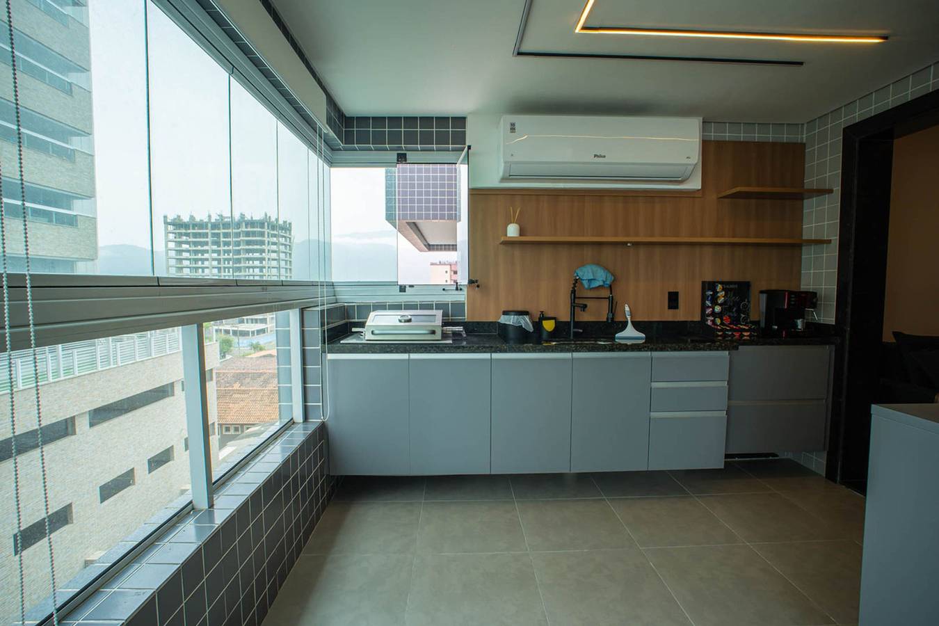 Ganze Wohnung, Apto com Ar-condicionado e Churrasqueira Privativa in Solemar, Praia Grande