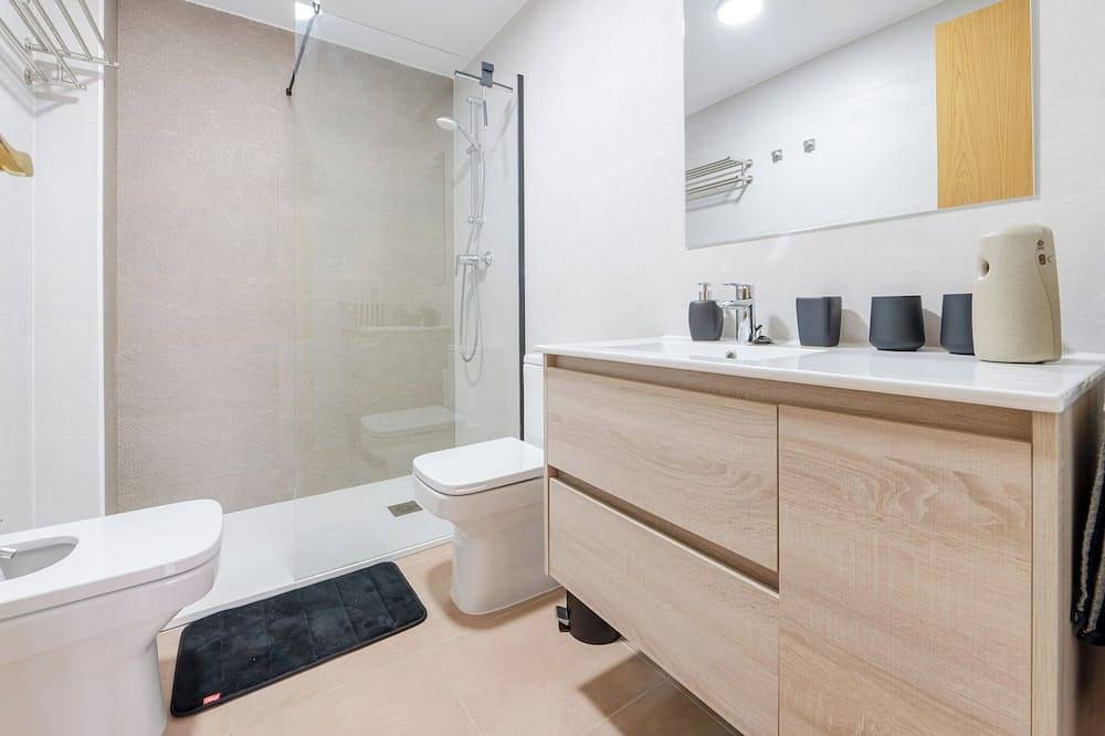 Entire apartment, Fully furnished apartment within walking distance, from beach and port of Garrucha in Garrucha, Costa de Almería