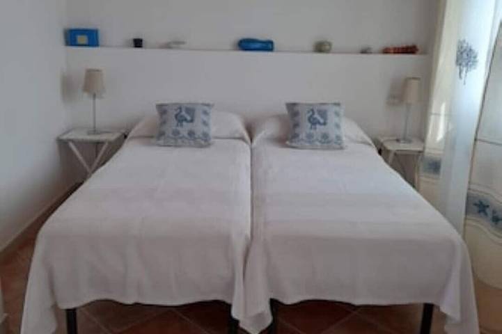 Gîte pour 4 personnes, avec terrasse et jardin à Cabras - 3