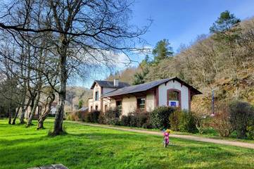 Hôtel pour 15 personnes, avec jardin et vue à Scrignac