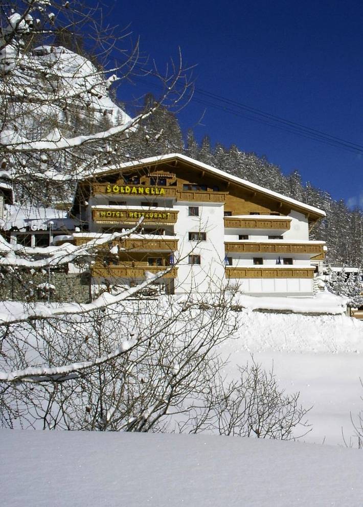 BnB für 2 Personen, mit Terrasse und Sauna sowie Ausblick im Engadin