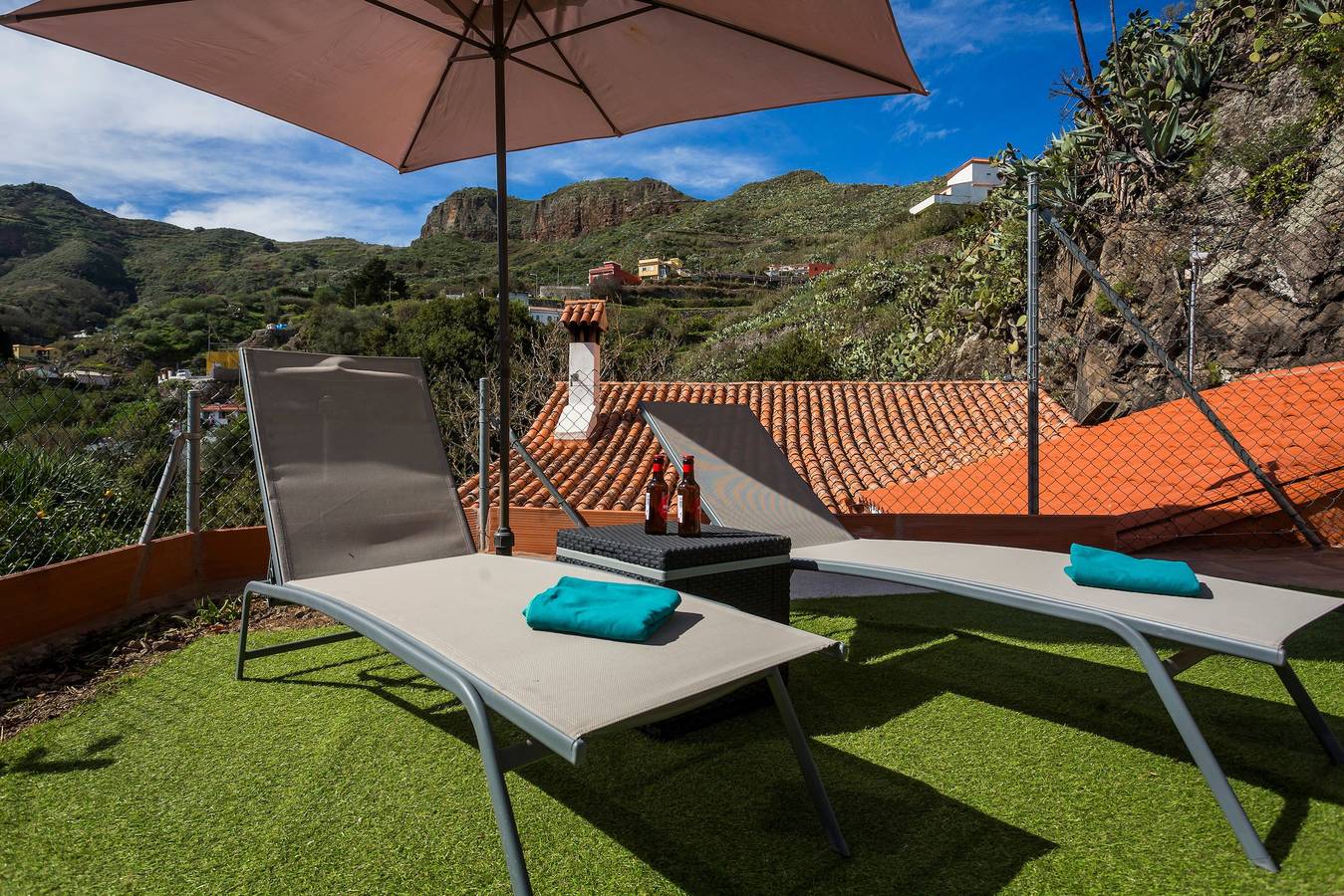 Cottage with jacuzzi, mountain views and Wifi (suitable for teleworking) in Teror, North Gran Canaria