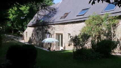 Gîte pour 10 personnes, avec terrasse et jardin, animaux acceptés à Languidic
