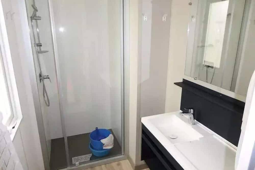C- Mobil-home Baltique - 3 chambres 6 Ã  8 personnes - 6 pers. inclus dans le tarif in Saint-Gilles-Croix-de-Vie, Vallée de la Loire