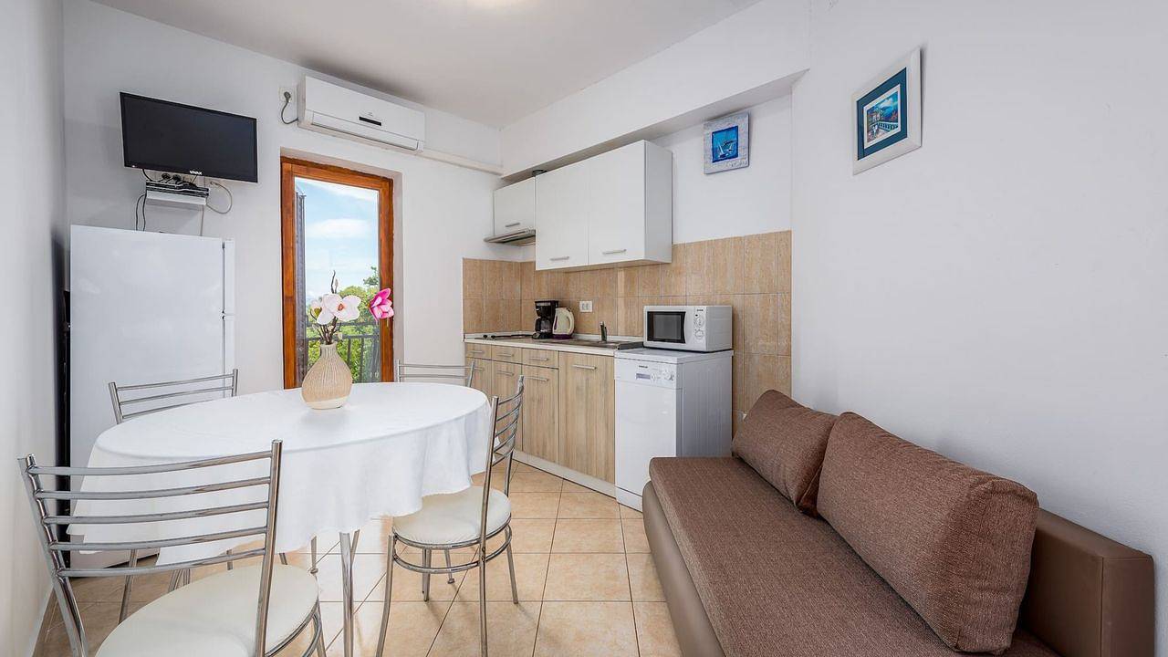 Ganze Ferienwohnung, Ferienwohnung für 4 Personen (42 m²) in Drenje in Raša, Ostküste Istrien