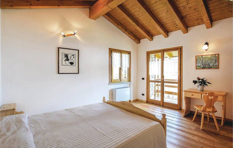 Accogliente appartamento di 70mq con terrazza e stufa a legna in Ballabio (disambigua), Prealpi Bergamasche Occidentali