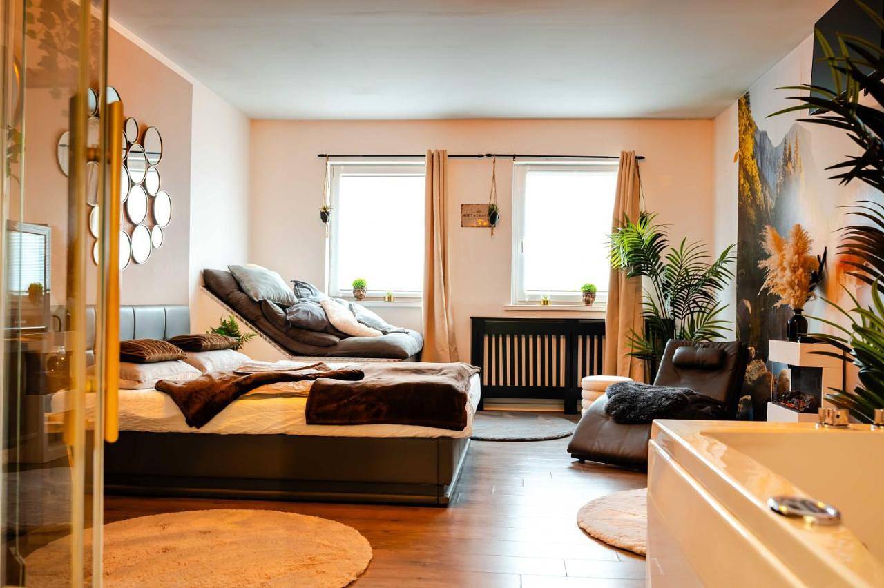 Ganze Ferienwohnung, Wellness Suite mit Whirlpool und Sauna in Ahlen, Kreis Warendorf