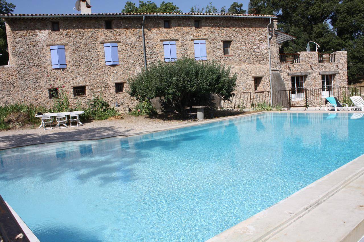 Appartement de vacances entier, Coquet studio au coeur des vignes et des oliviers in Signes, Région de Toulon