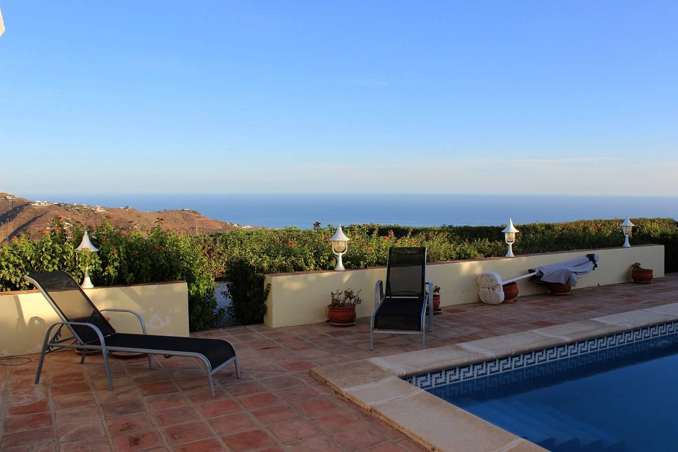 Holiday Home 'Casa Dahlia' with Sea View, Private Pool and Air Conditioning in Arenas, Costa del Sol