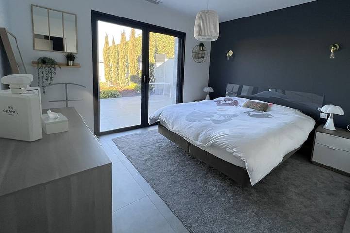 Location de vacances pour 8 personnes, avec jardin et terrasse à Éguilles - 4