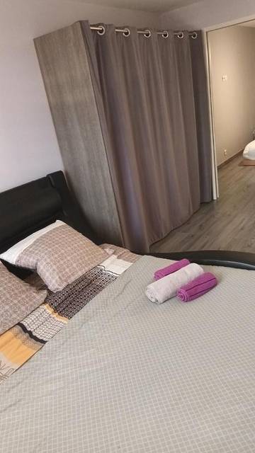 Gîte pour 6 personnes, avec terrasse à Grande-Synthe
