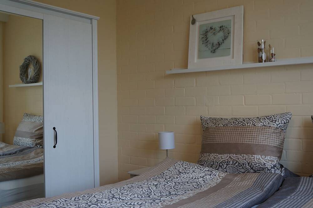 Gemütlicher Bungalow in Strandnähe - nur 500 m über den Deich zum Strand in Lemmer, Ijsselmeer