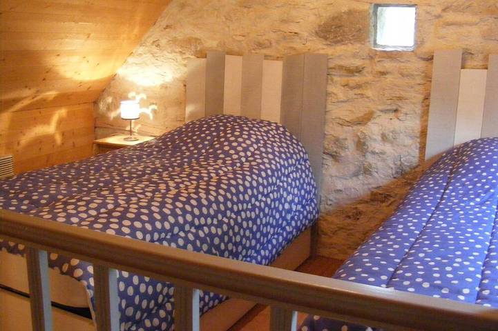 Gîte pour 4 personnes, avec jardin ainsi que piscine et terrasse, animaux acceptés à Martel - 2