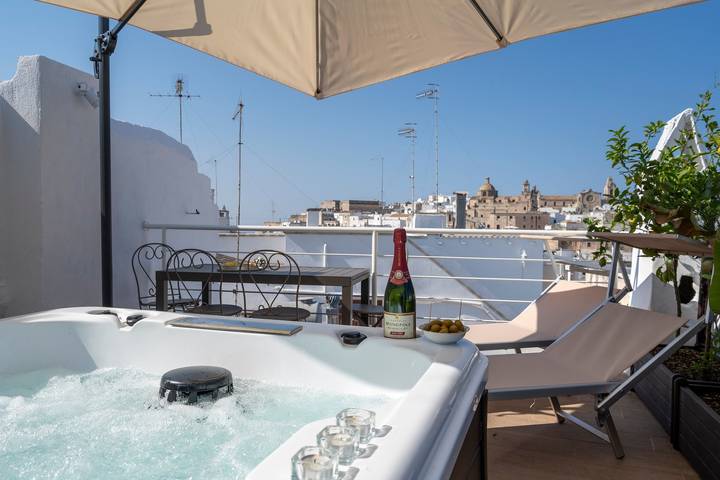 Ferienhaus für 4 Personen, mit Balkon und Whirlpool in Ostuni - 2
