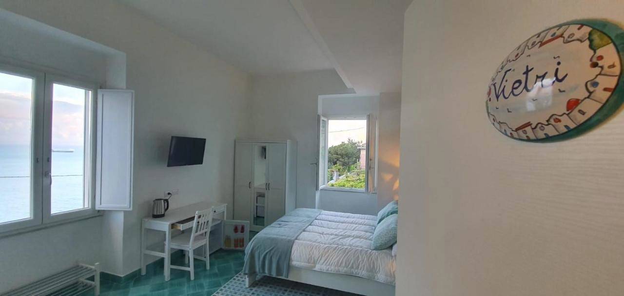 B&B Fish in Spiaggia della Cartiera, Vietri sul Mare