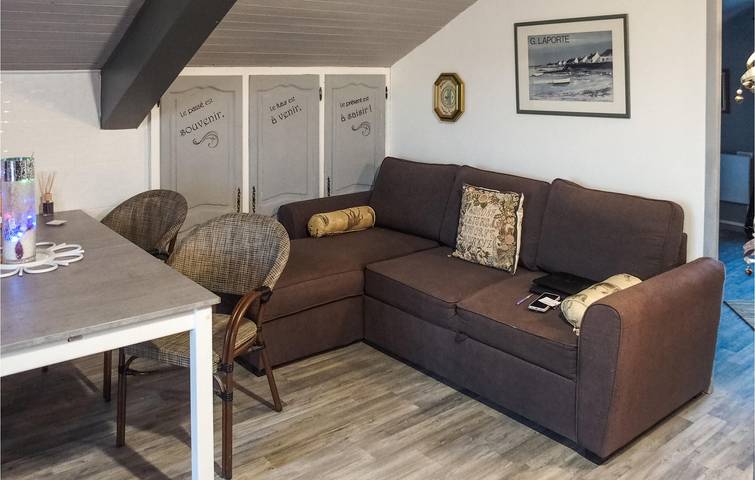 Apartamento vacacional entero, Retiro junto al lago: Aparcamiento, Terraza, Internet in Excenevex, Thonon-les-Bains region