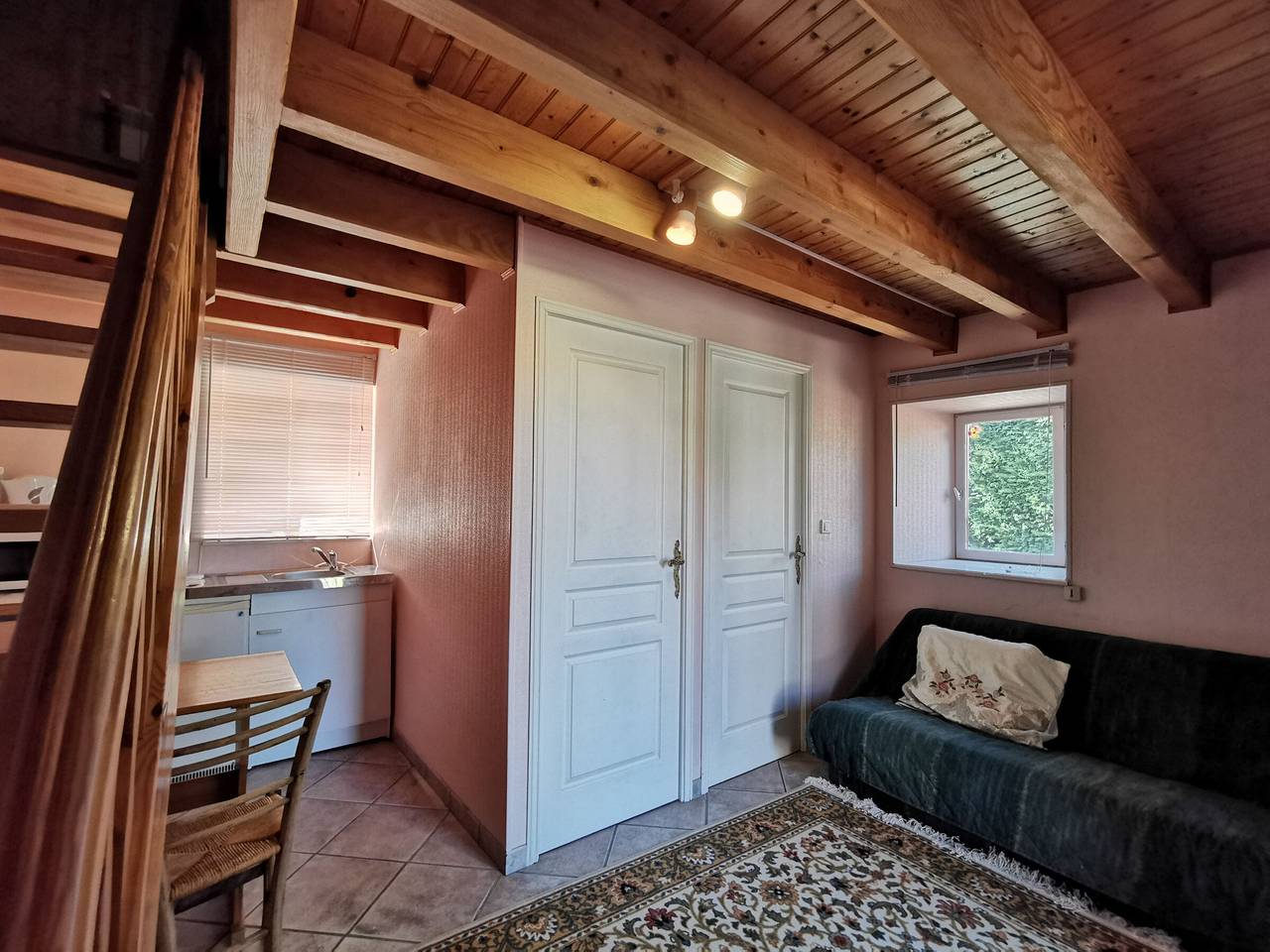 Gîte Authentique pour 2-3 Pers. avec Cour, Terrain et Pêche, à Proximité de Brioude et Blesle in Lorlanges, Haute-Loire