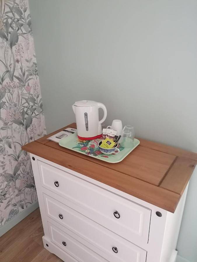 Location de vacances pour 2 personnes, avec jardin et terrasse ainsi que vue et piscine à Ventouse obstétricale - 4