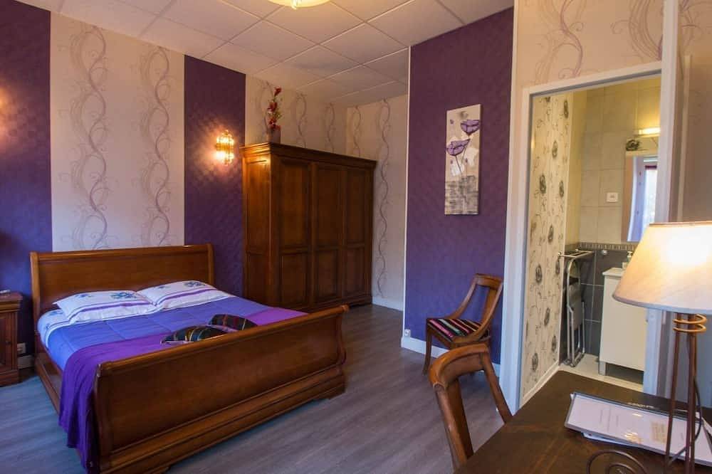 Doppelzimmer-Komfort-Ensuite mit Dusche-2 in Saint-Affrique, Parc naturel régional des Grands Causses