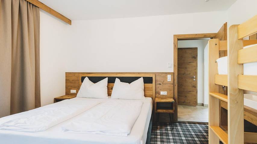 Ferienhaus für 14 Personen, mit Sauna und Balkon sowie Garten in Zell am See - 3