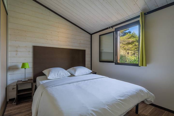 Location de vacances pour 6 personnes, avec piscine et terrasse à Solliès-Toucas - 4