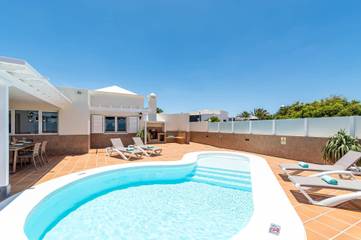 Villa for 6 People in Playa Matagorda, Tías, Photo 1