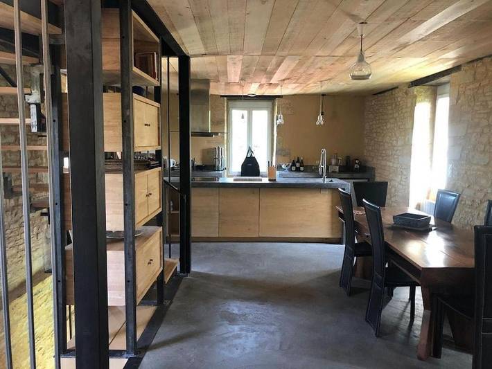 Location de vacances pour 12 personnes, avec piscine ainsi que terrasse et vue, animaux acceptés à Bouzic - 3