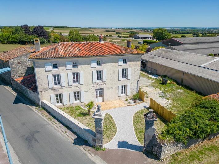 Maison de campagne pour 4 personnes, avec vue et jardin, animaux acceptés à Mazeray