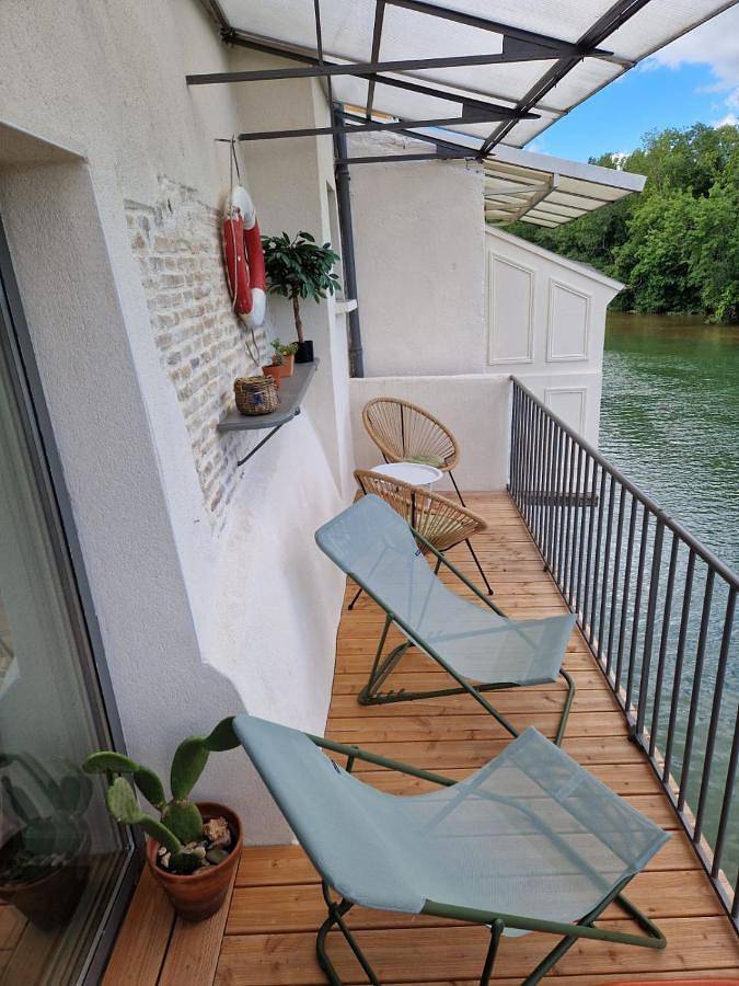 Location de vacances pour 2 personnes, avec terrasse et vue à Verdun-sur-le-Doubs - 2