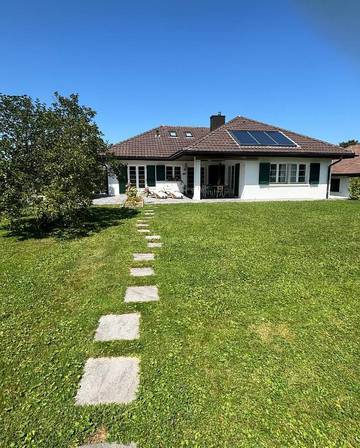 Chambre d’hôte pour 2 personnes, avec vue et terrasse ainsi que jardin et sauna dans Canton du Jura