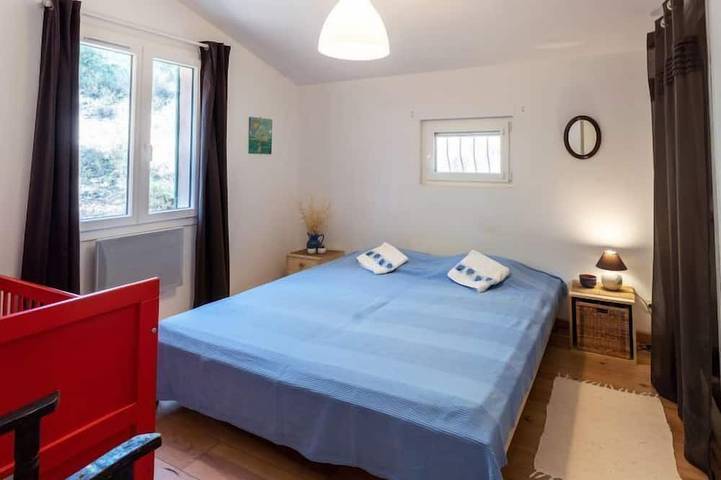 Location de vacances pour 7 personnes, avec piscine et jardin à Saint-Pantaléon - 2