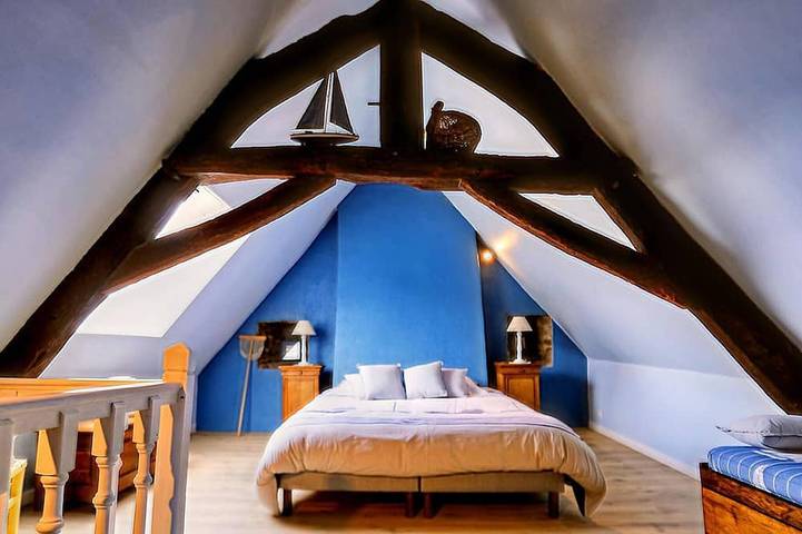 Location de vacances pour 5 personnes, avec terrasse ainsi que jardin et piscine à Montaigu-les-Bois - 2