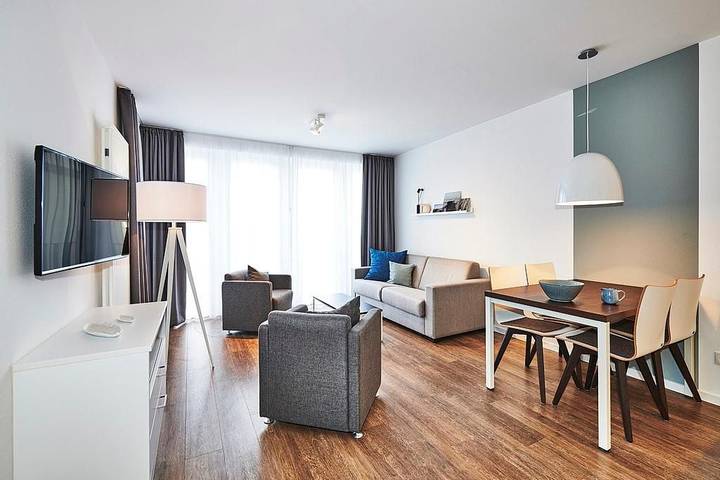 Ferienwohnung für 4 Personen, mit Kinderpool und Sauna sowie Balkon in Bensersiel