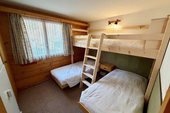 Gîte pour 7 personnes, avec balcon dans Chandolin - 2