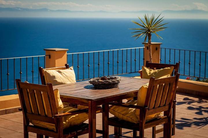 Appartamento per 4 persone, con Terrazza e Giardino in Salina