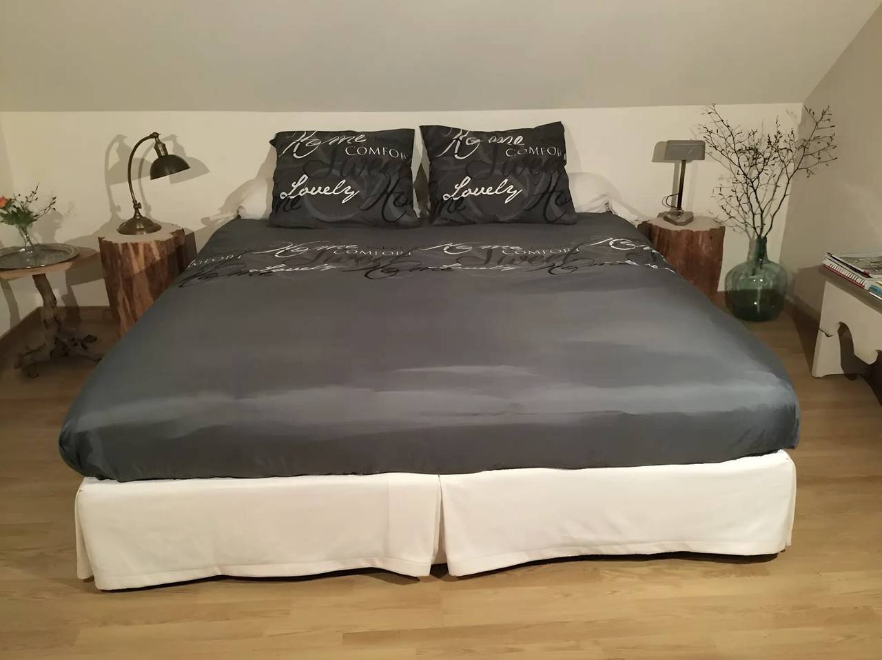Le Moulin Bas Vraie Guest Room with Private Pool, Wi-Fi, and Air Conditioning in Loubejac, Périgord Noir