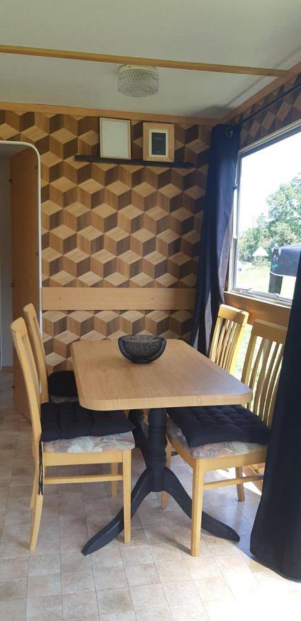 "Comme Chez Toi", Mobile-home dans Camping à la ferme in Arcomps, Saint-Amand-Montrond