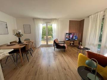 Gîte pour 4 personnes, avec jardin à Montigny-le-Bretonneux