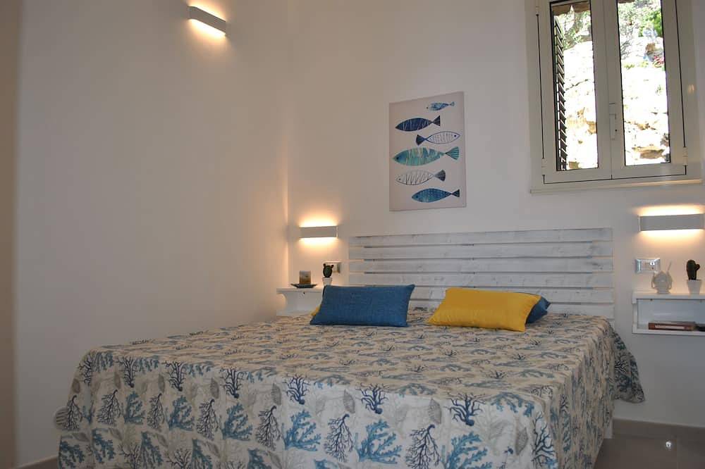 Apulien Salento Salento Meerblick-Konstruktion, umgeben von jahrhundertealten Olivenbäumen in Corsano, Lecce Provinz